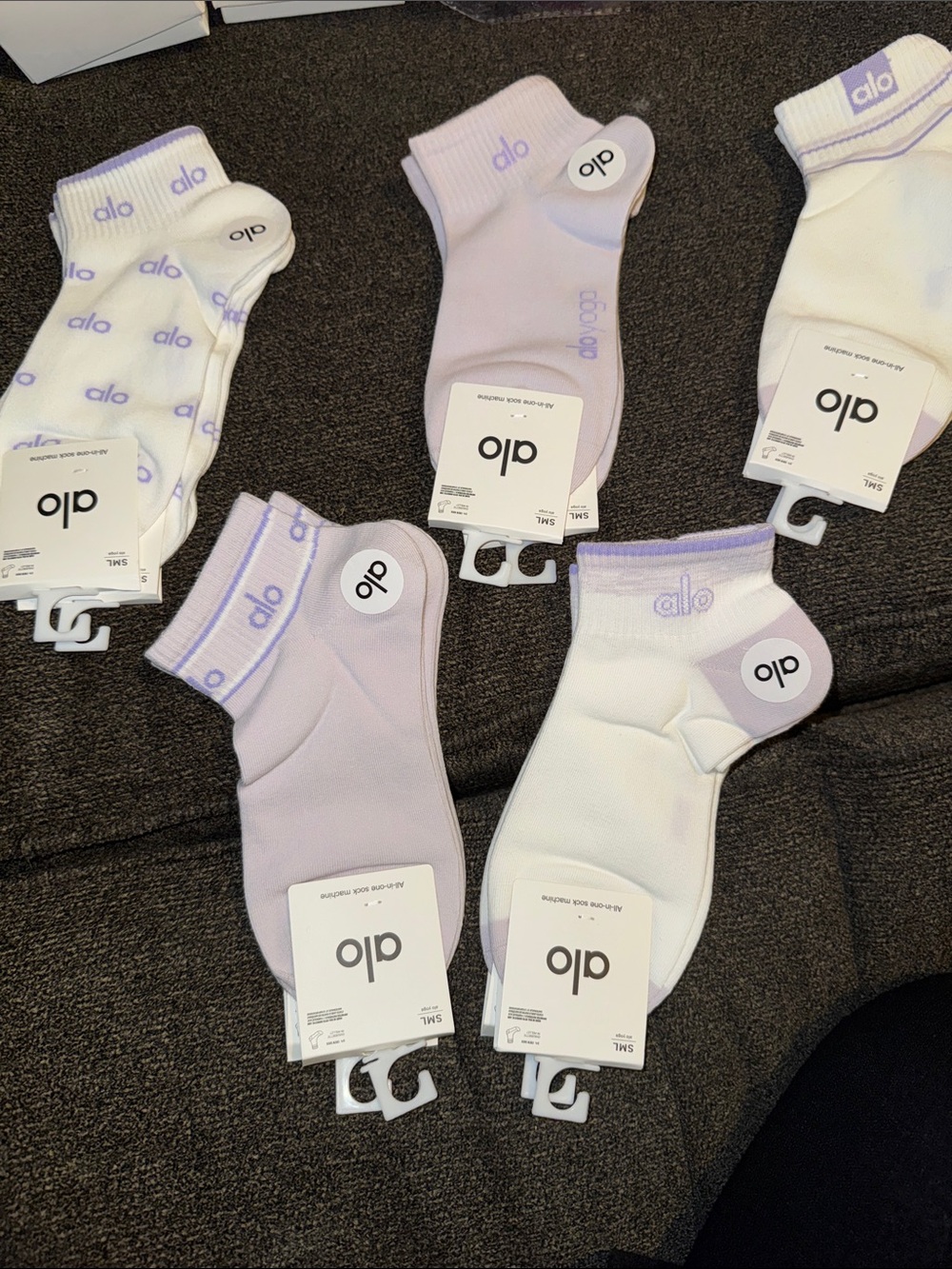 ALO Yoga Womens NWT Ankle Socks - White and Light Lavender (5-Pack)